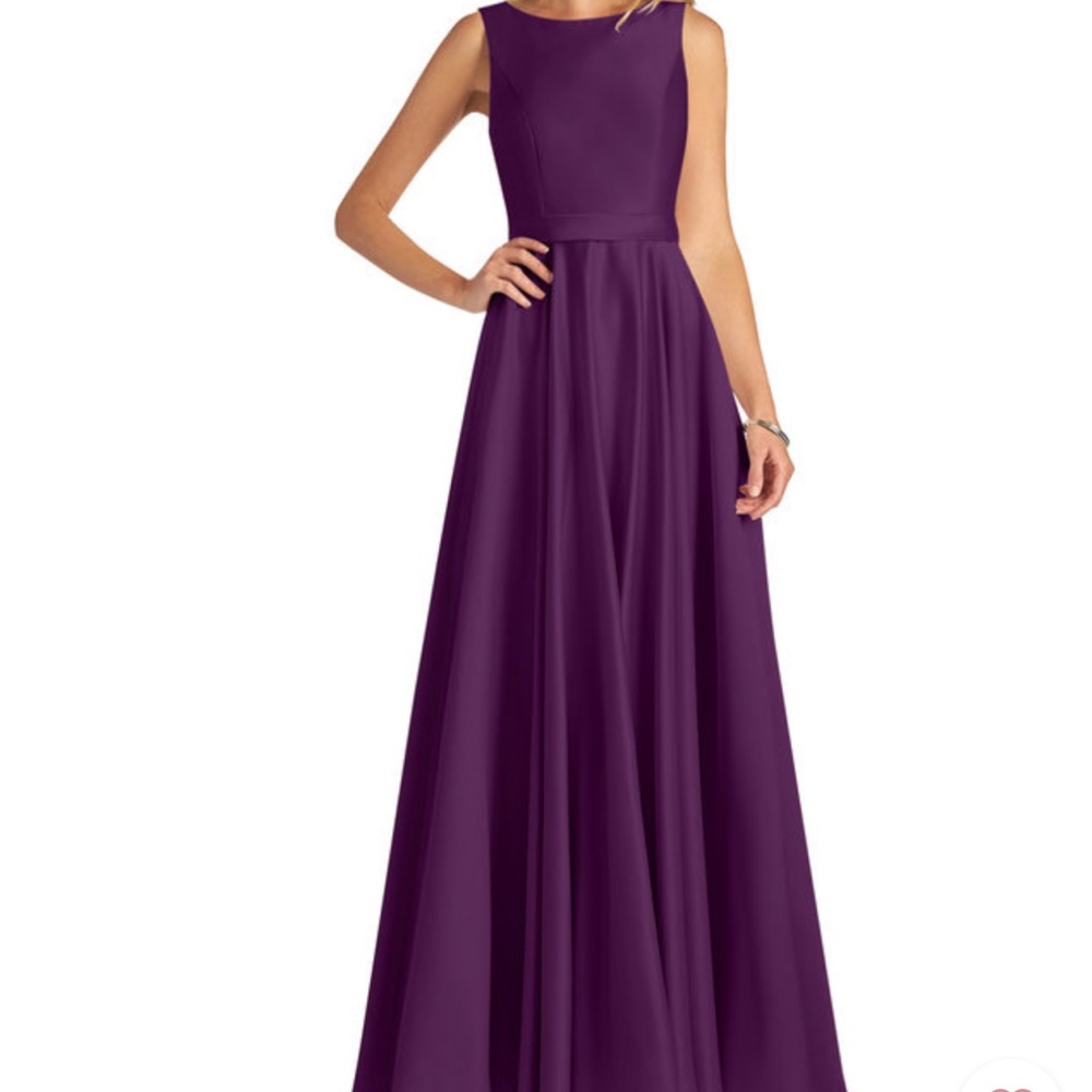 Dress - Picture 3 of 4
